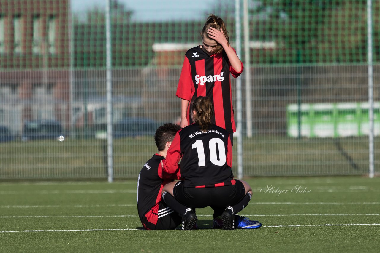 Bild 360 - B-Juniorinnen SG Weststeinburg/Bei - SV Fisia 03 : Ergebnis: 1:2